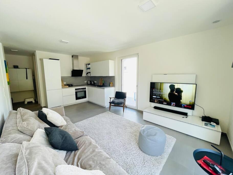 Appartement Luxury Flat In Center With Parking & Terrace *