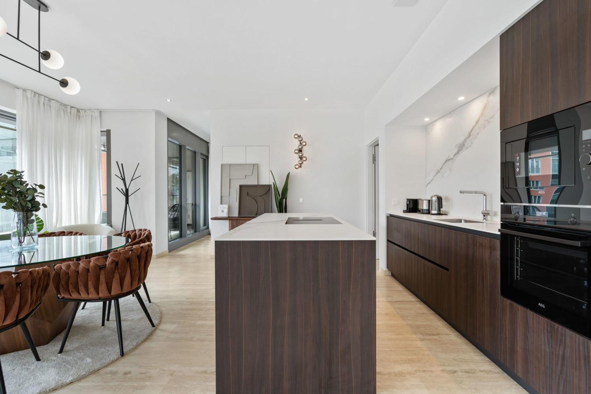 Elegant 2br With Balcony In Heart Of Appartement Luxembourg