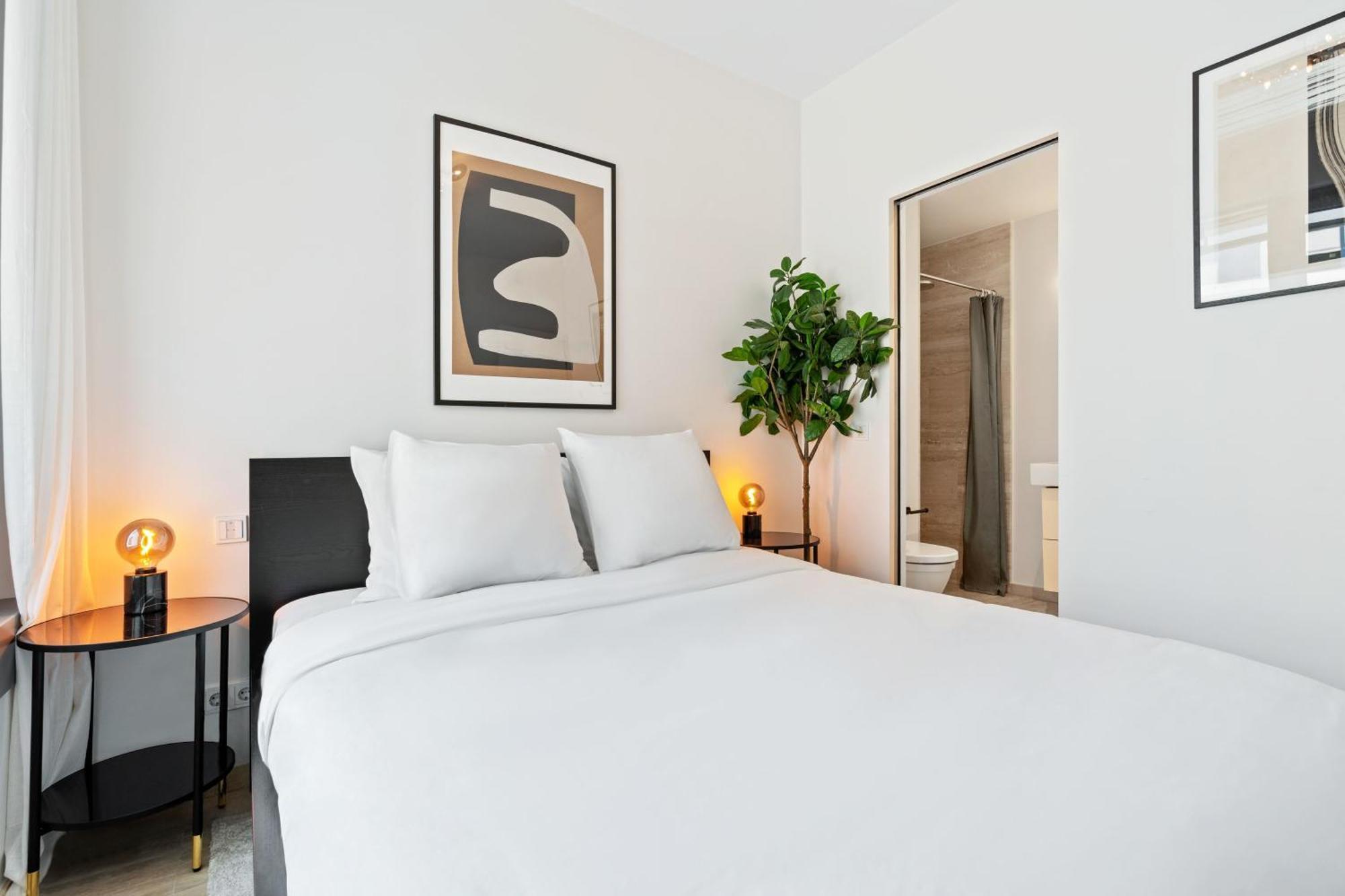Elegant 2br With Balcony In Heart Of Appartement Luxembourg