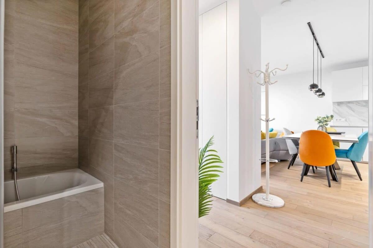 Stylish And Luxurious With Pool & Gym Appartement