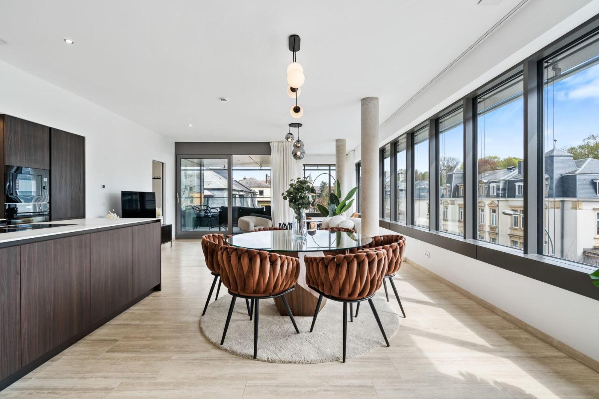 Appartement Elegant 2br With Balcony In Heart Of
