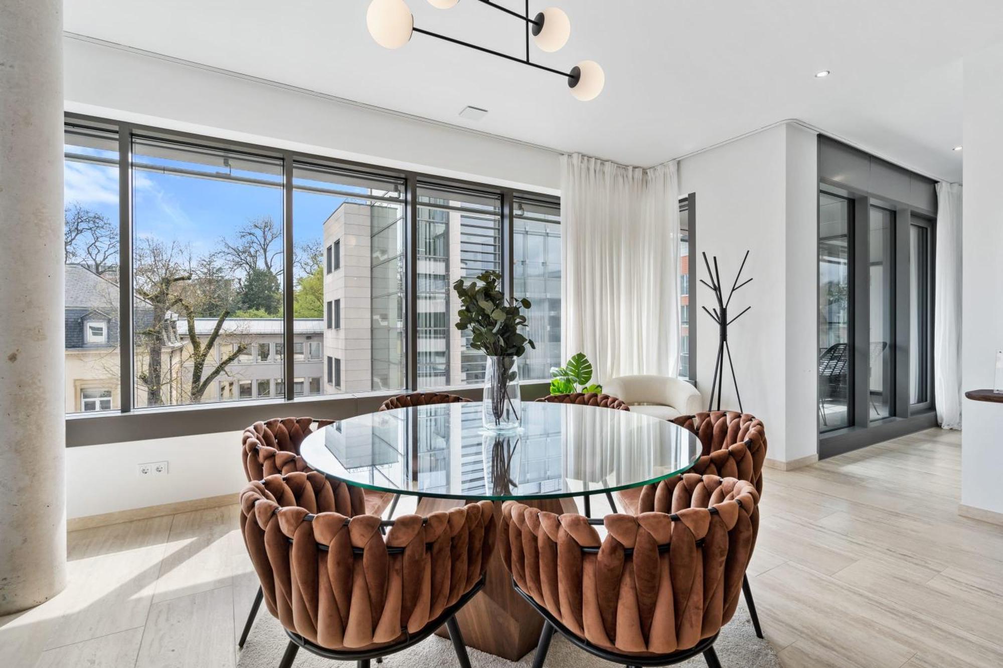 Appartement Elegant 2br With Balcony In Heart Of *