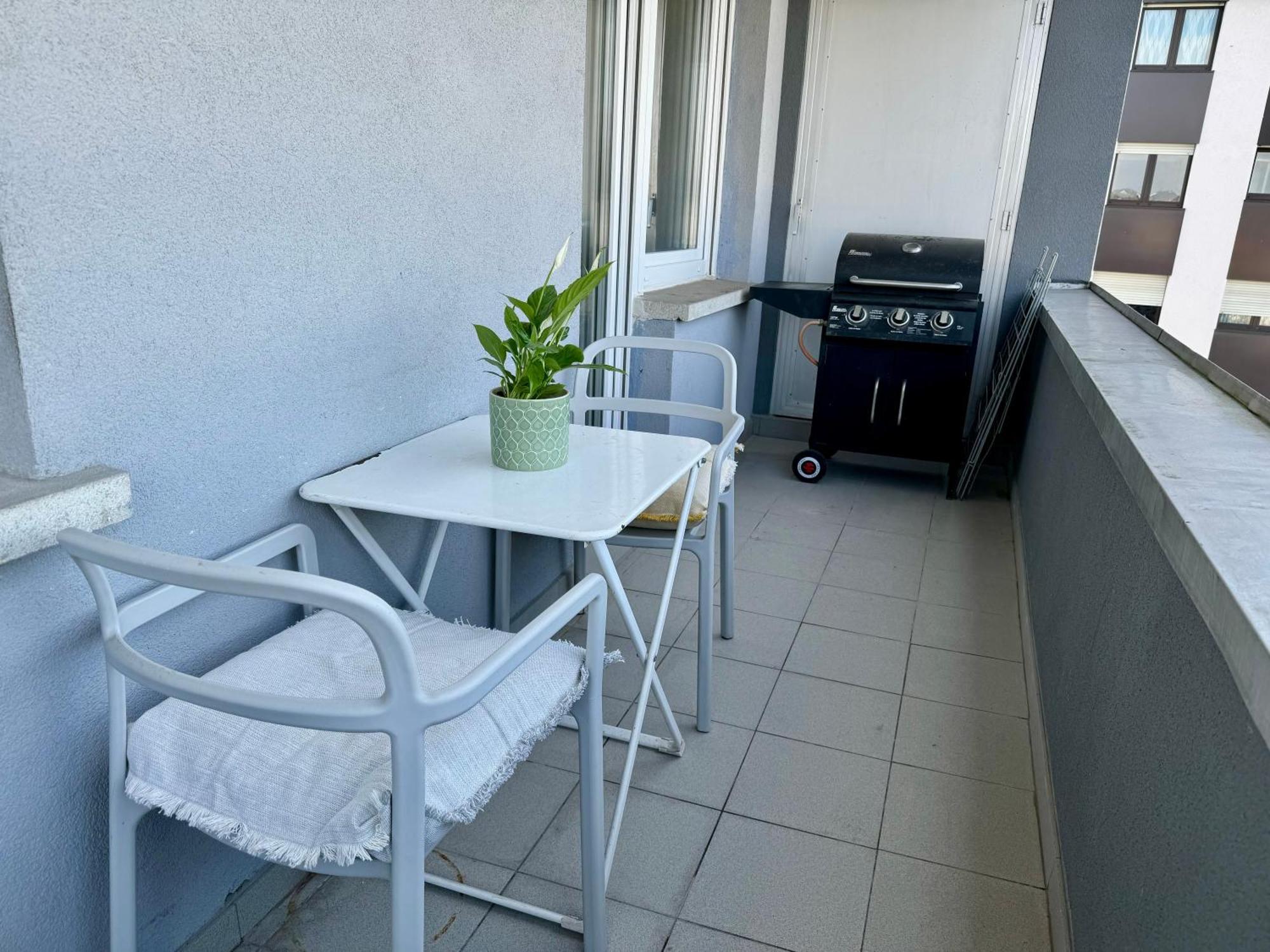 105m2 With Balcony Luxembourg