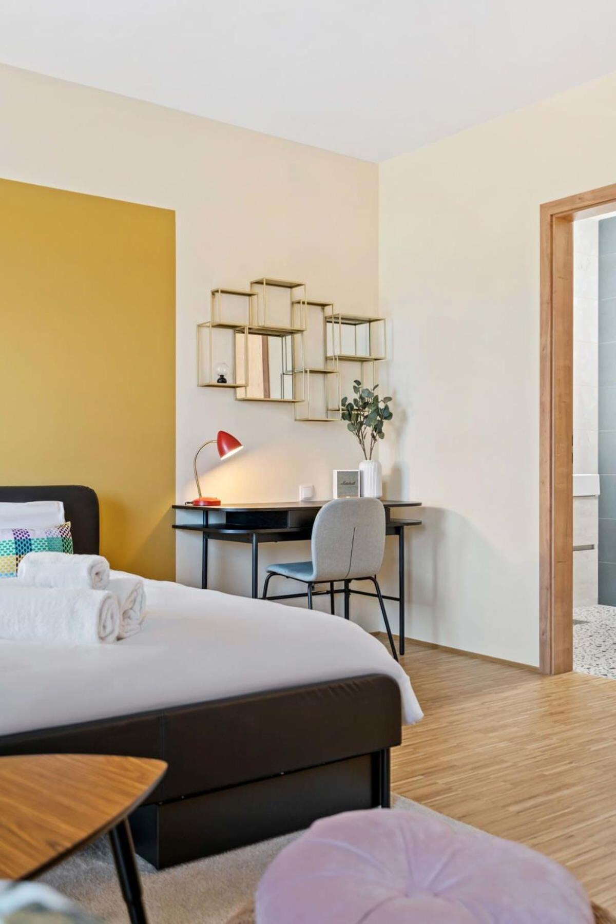 Cozy With Full Kitchen & Workspace * Luxemburg
