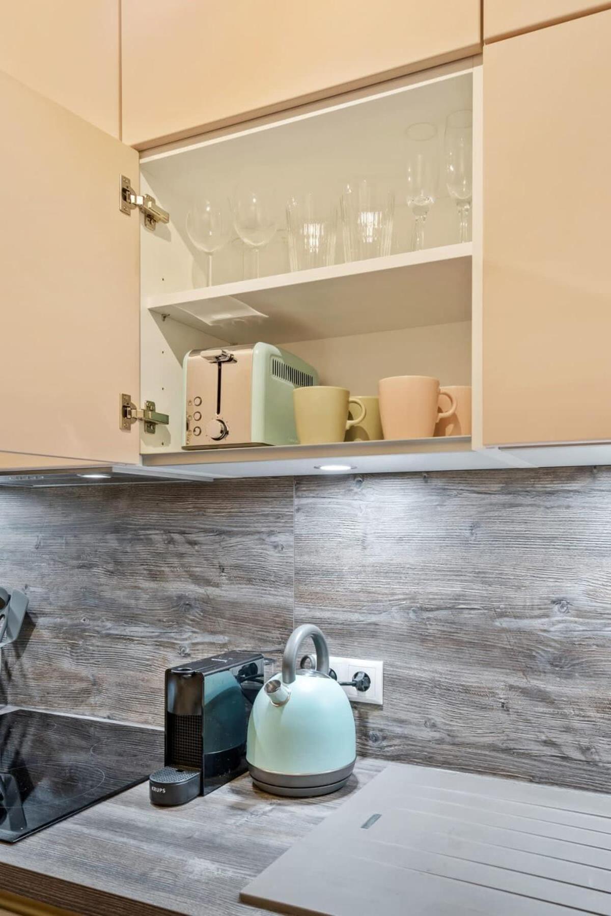 Apartment Cozy With Full Kitchen & Workspace Luxemburg