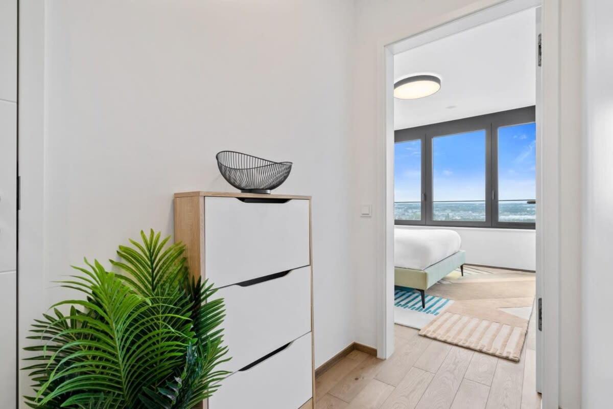 Stylish And Luxurious With Pool & Gym Appartement *