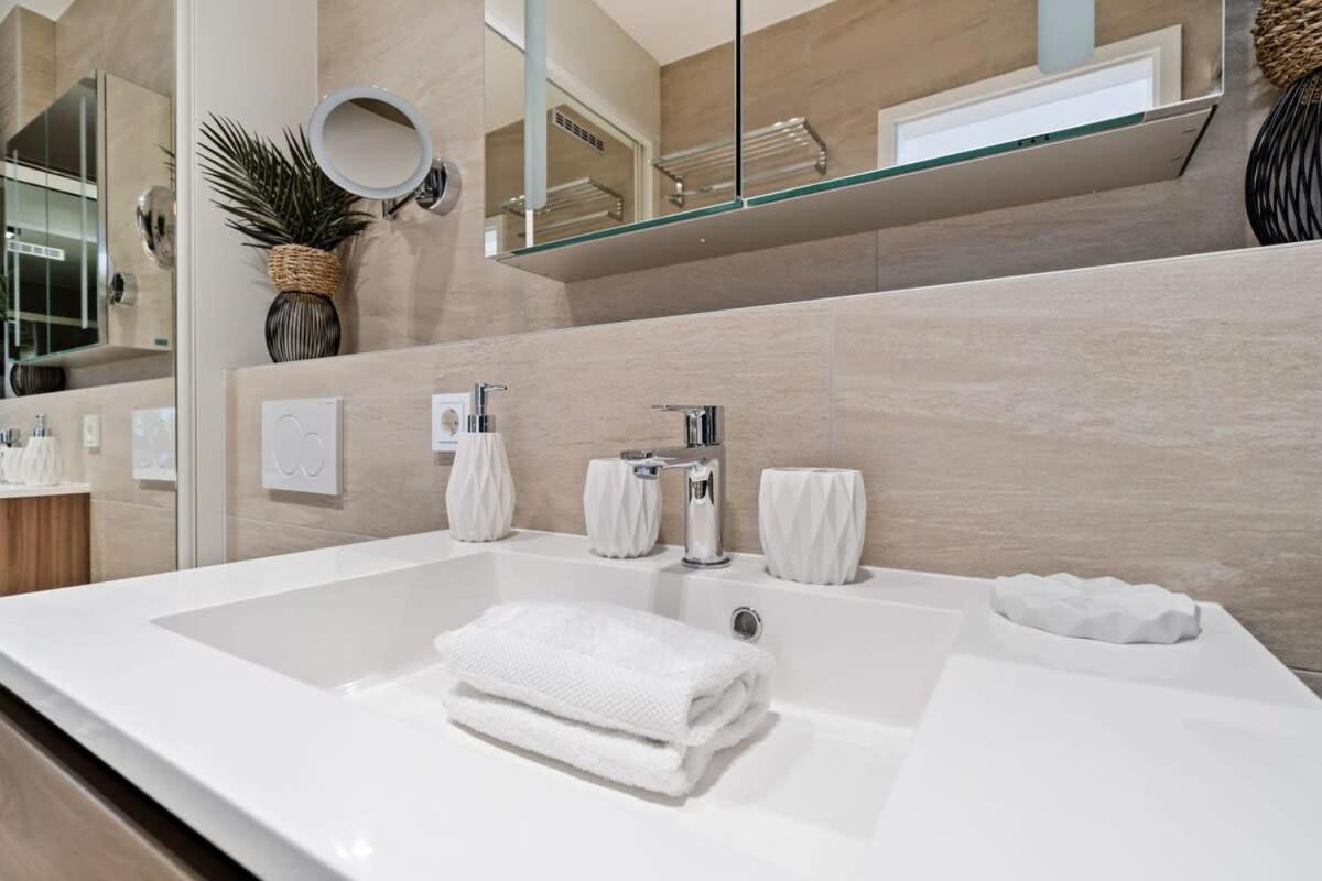 Stylish And Luxurious With Pool & Gym Appartement *