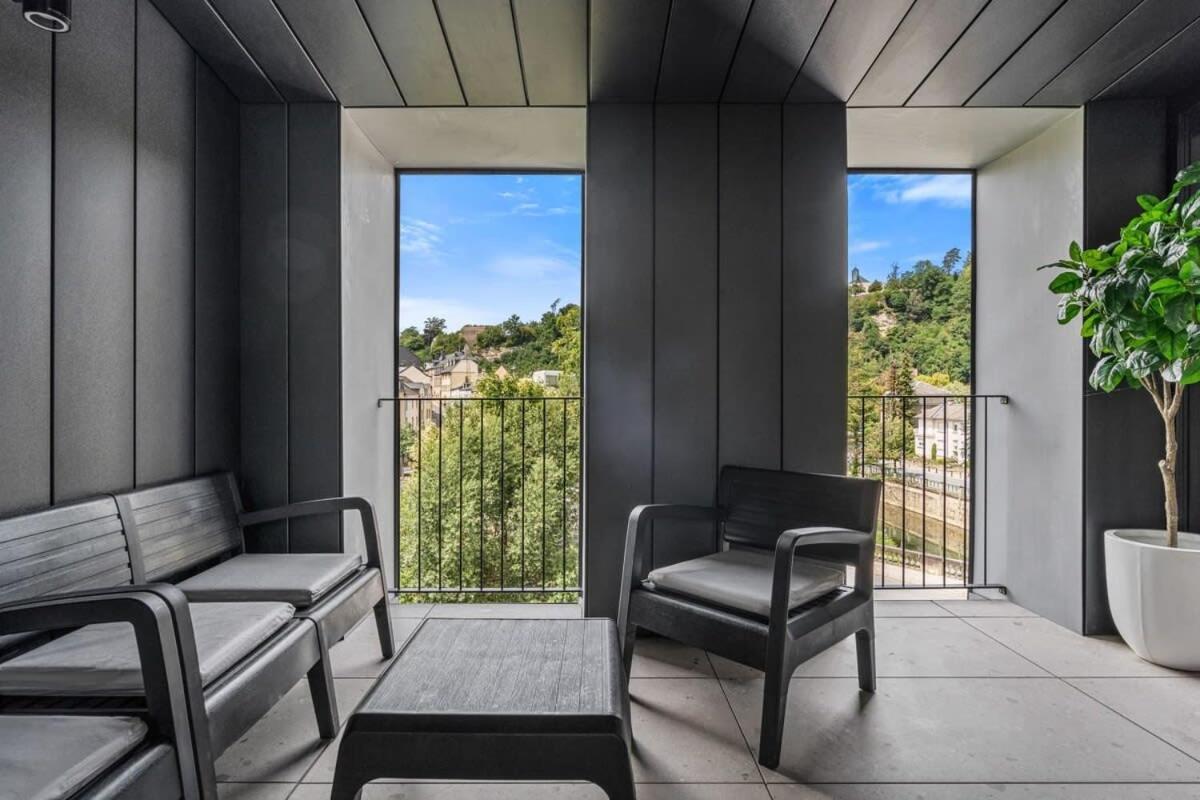 Luxurious 2br Apt With Balcony In * Luxemburg