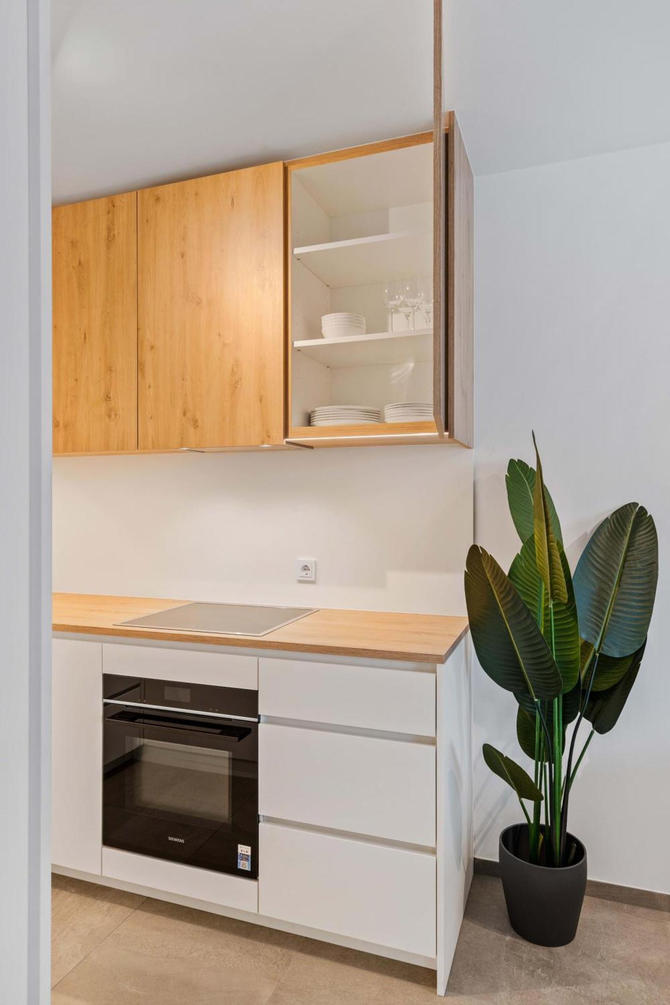Apartment Luxurious 1-br In Gasperich, *