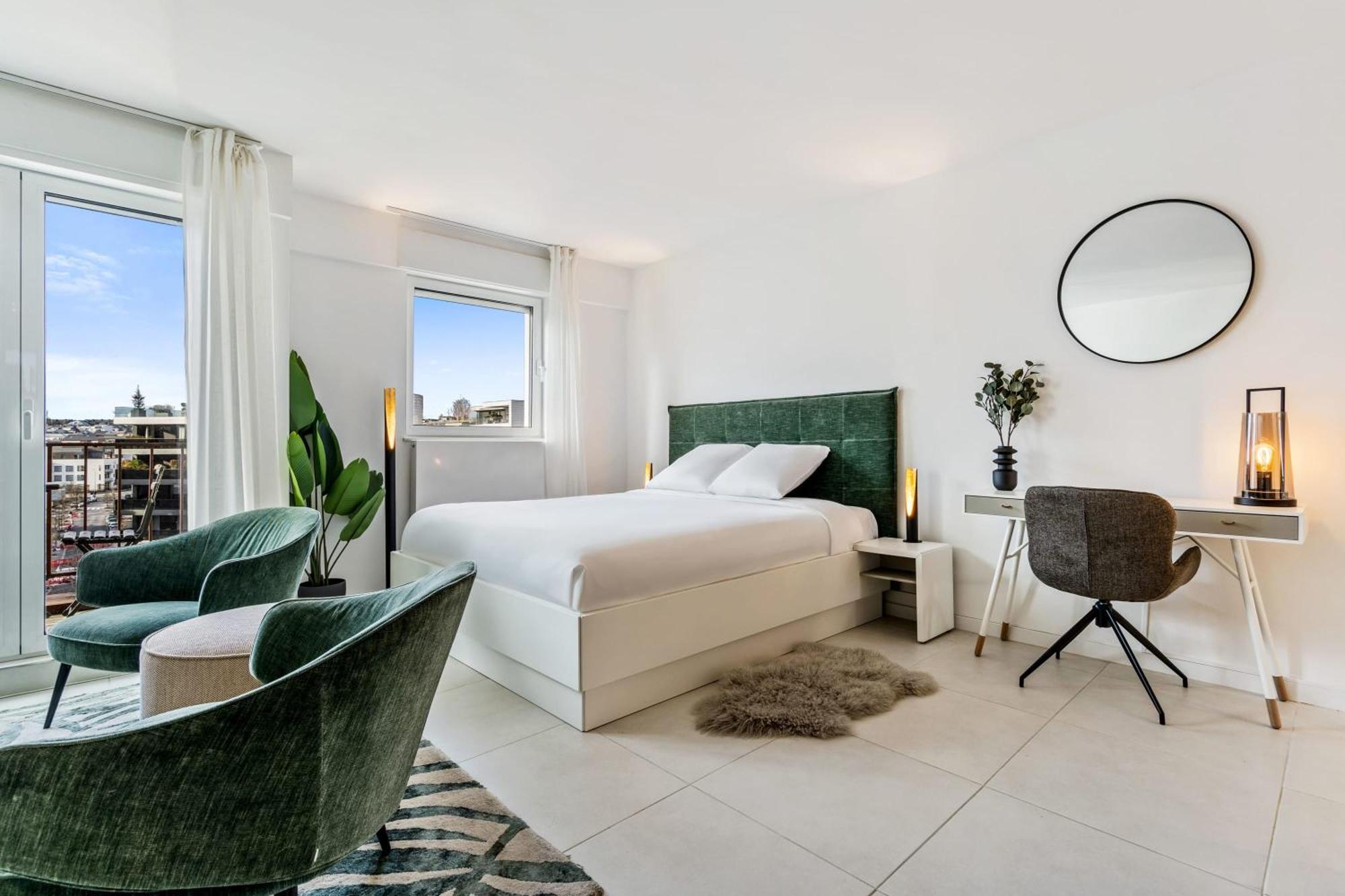 Apartment Stylish With King Bed, Balcony And Full Kitchen Luxembourg