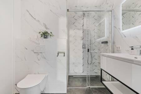 Spa, Gym & Pool In Cloche D'or Id6 * Luxembourg