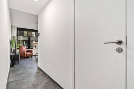 Spa, Gym & Pool In Cloche D'or Id6 Apartment *