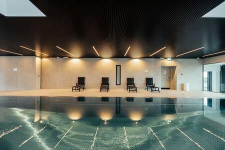 Apartment Spa, Gym & Pool In Cloche D'or Id6 *
