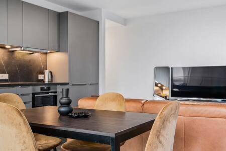 Spa, Gym & Pool In Cloche D'or Id6 Luxembourg