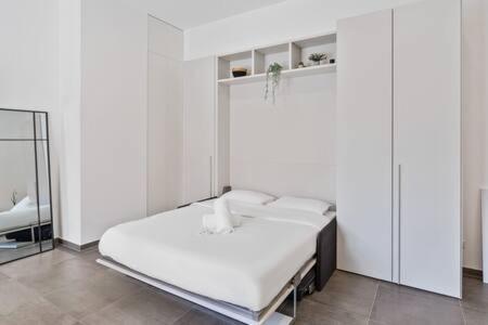 Stylish Designer Studio In Bonnevoie Id151 *