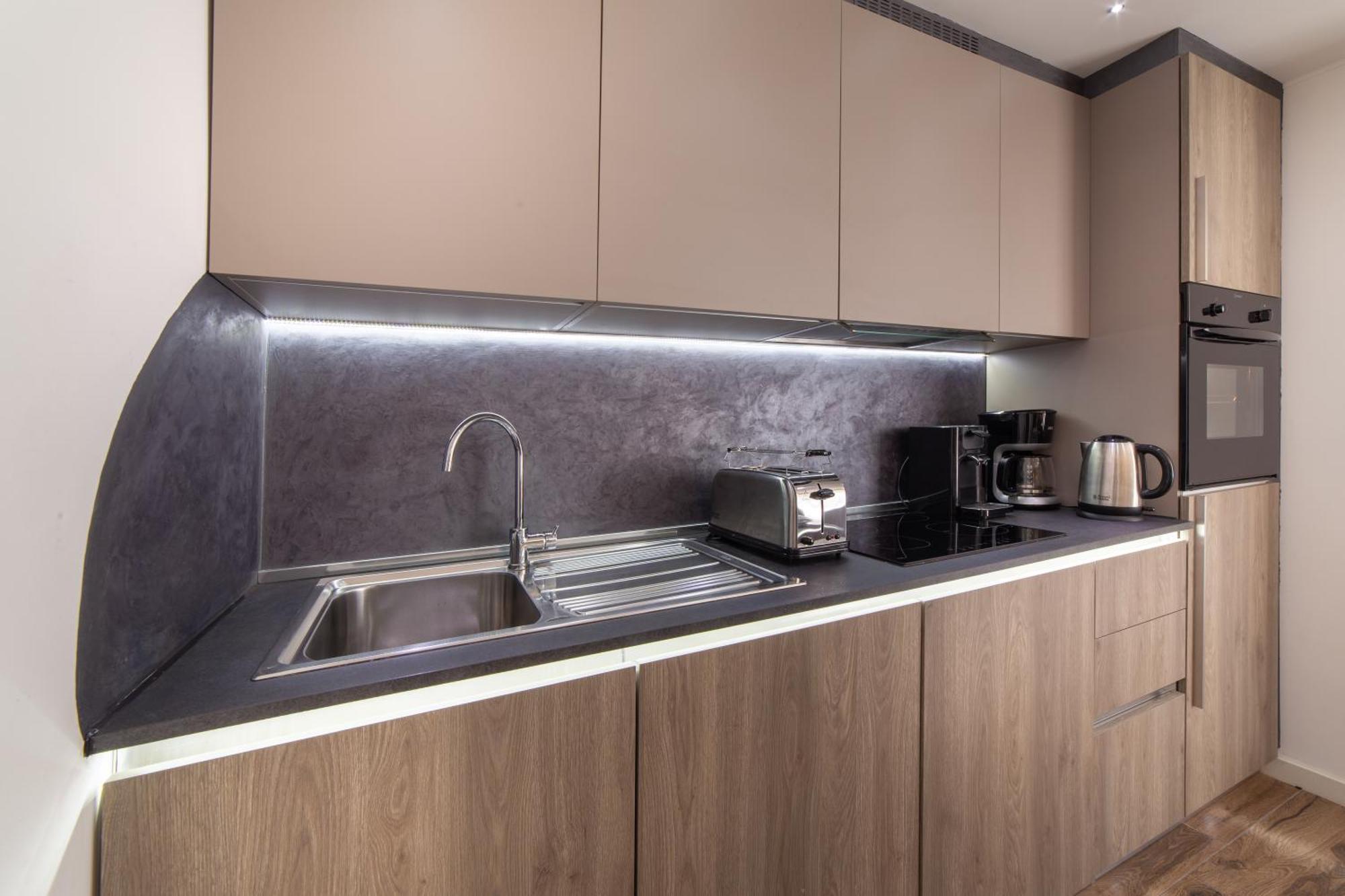 The Queen Luxury - Carlotta Apartment *