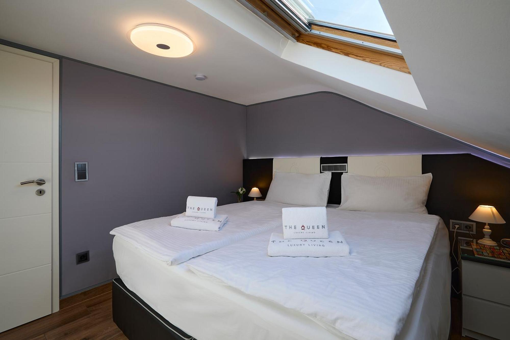 The Queen Luxury - Carlotta Apartment