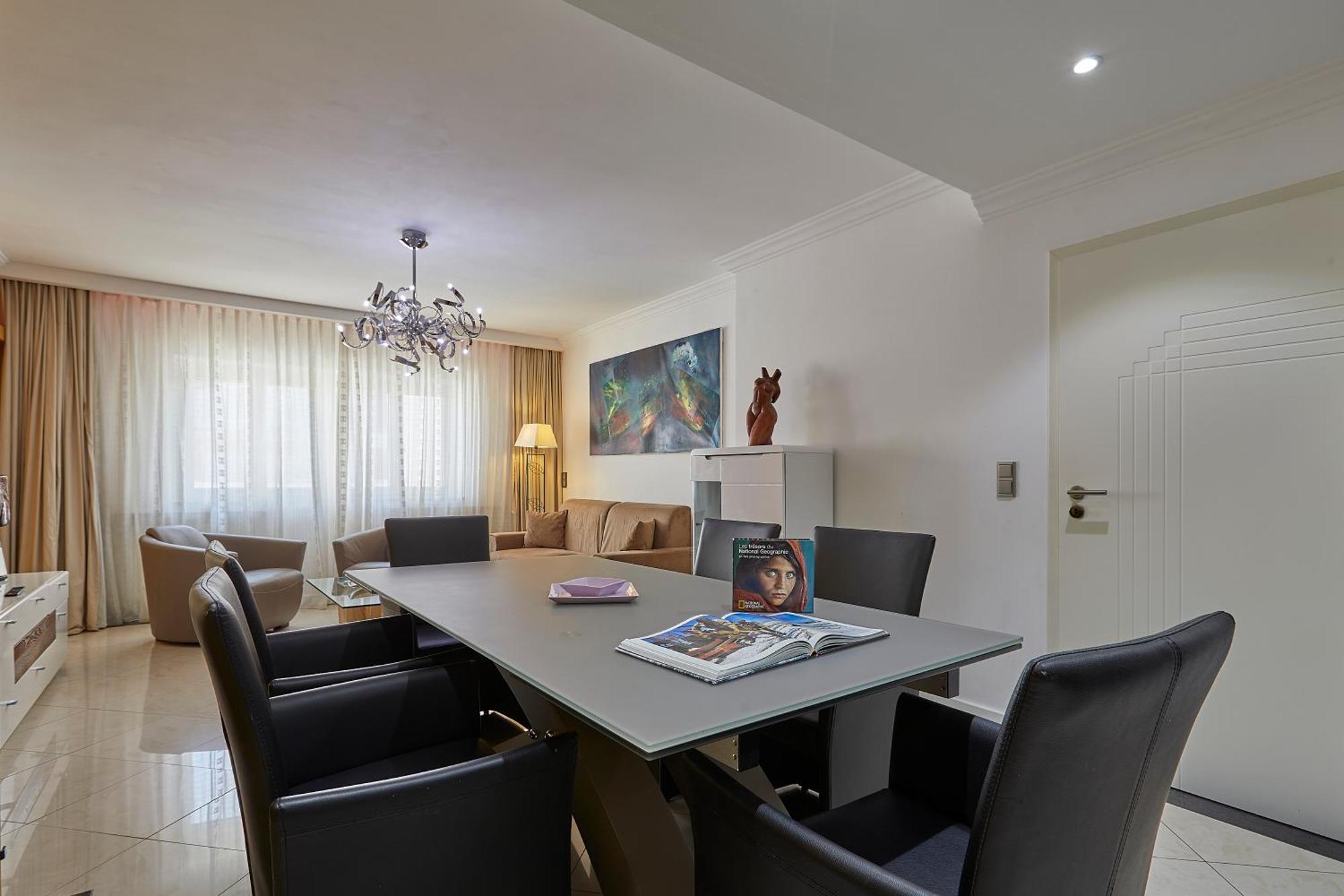 The Queen Luxury - Cortina *