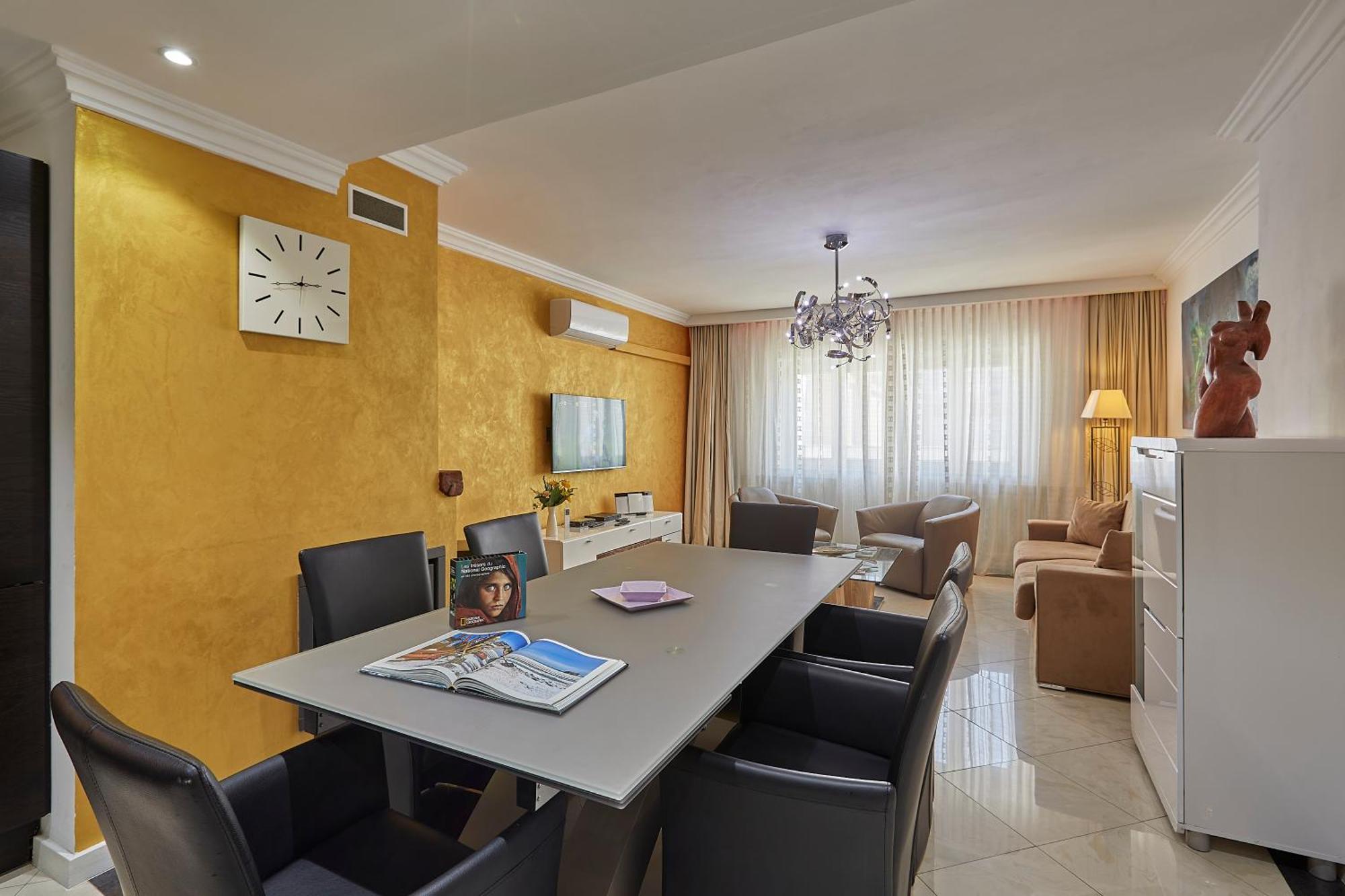 The Queen Luxury - Cortina
