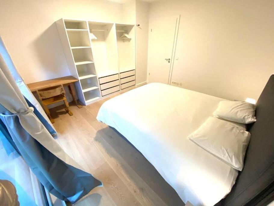 Luxury 2 Bedrooms Family Flat In Center W. Parking Appartement