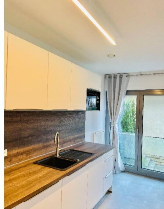 Luxury 2 Bedrooms Family Flat In Center W. Parking *
