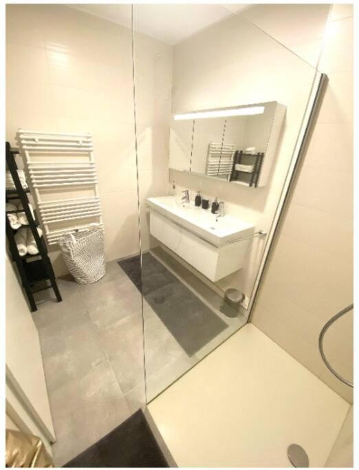 Luxury 2 Bedrooms Family Flat In Center W. Parking Appartement *