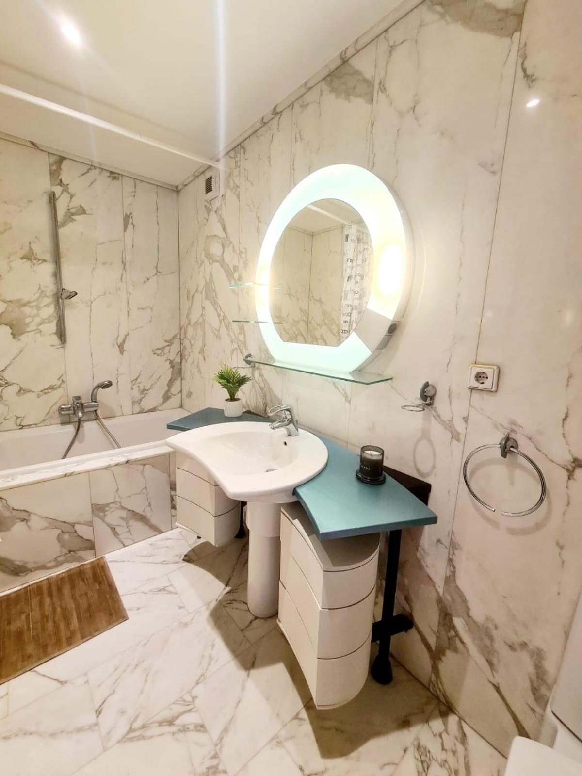 New 1 Bedroom Flat In Center - Gar68 * Luxemburg
