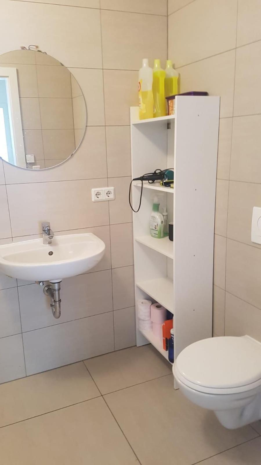 Elegant Spacious With Open Kitchen, Steps From Train Station Maison d'hôtes *