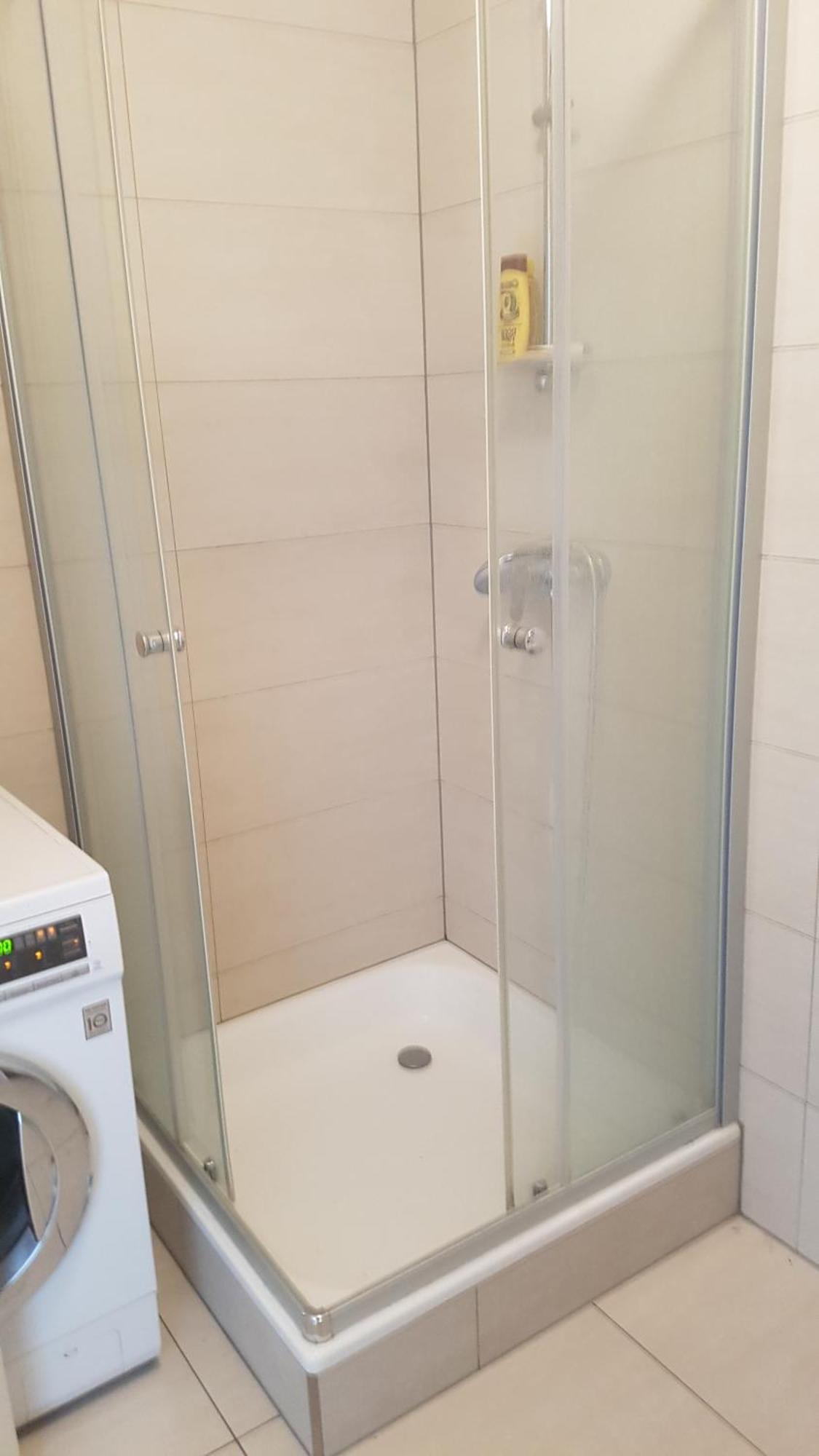 Elegant Spacious With Open Kitchen, Steps From Train Station * Luxembourg