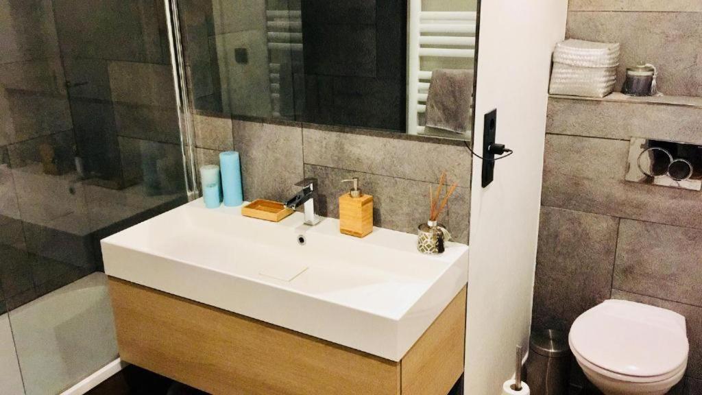 Apartment Charming In City Center - S6 *