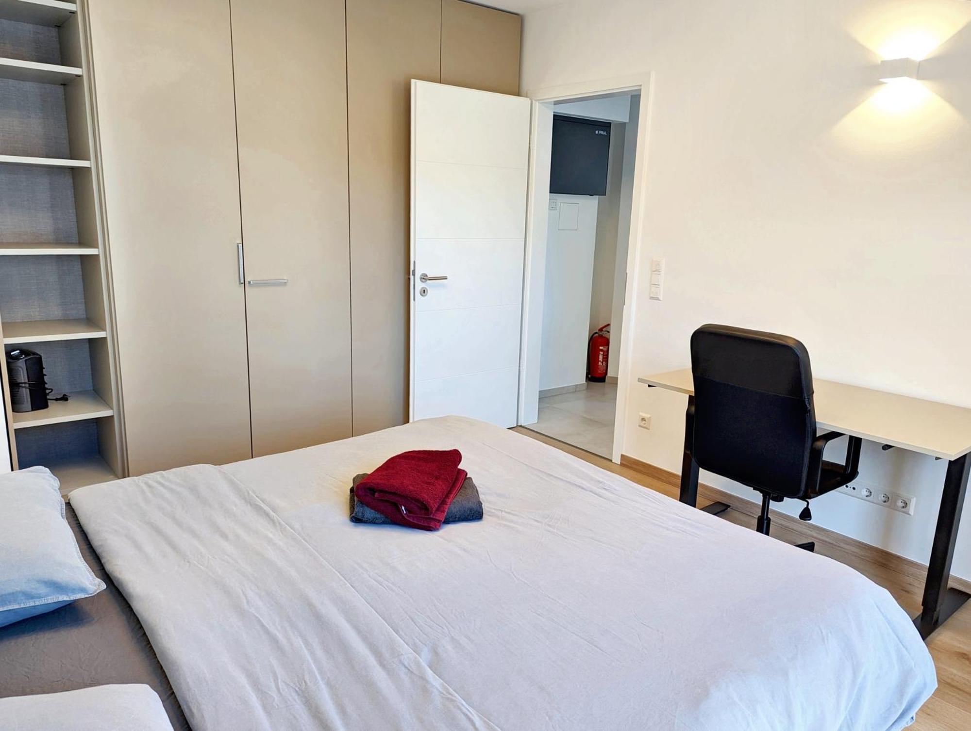 Belair New 1br W/ Balcony+garage Apartment