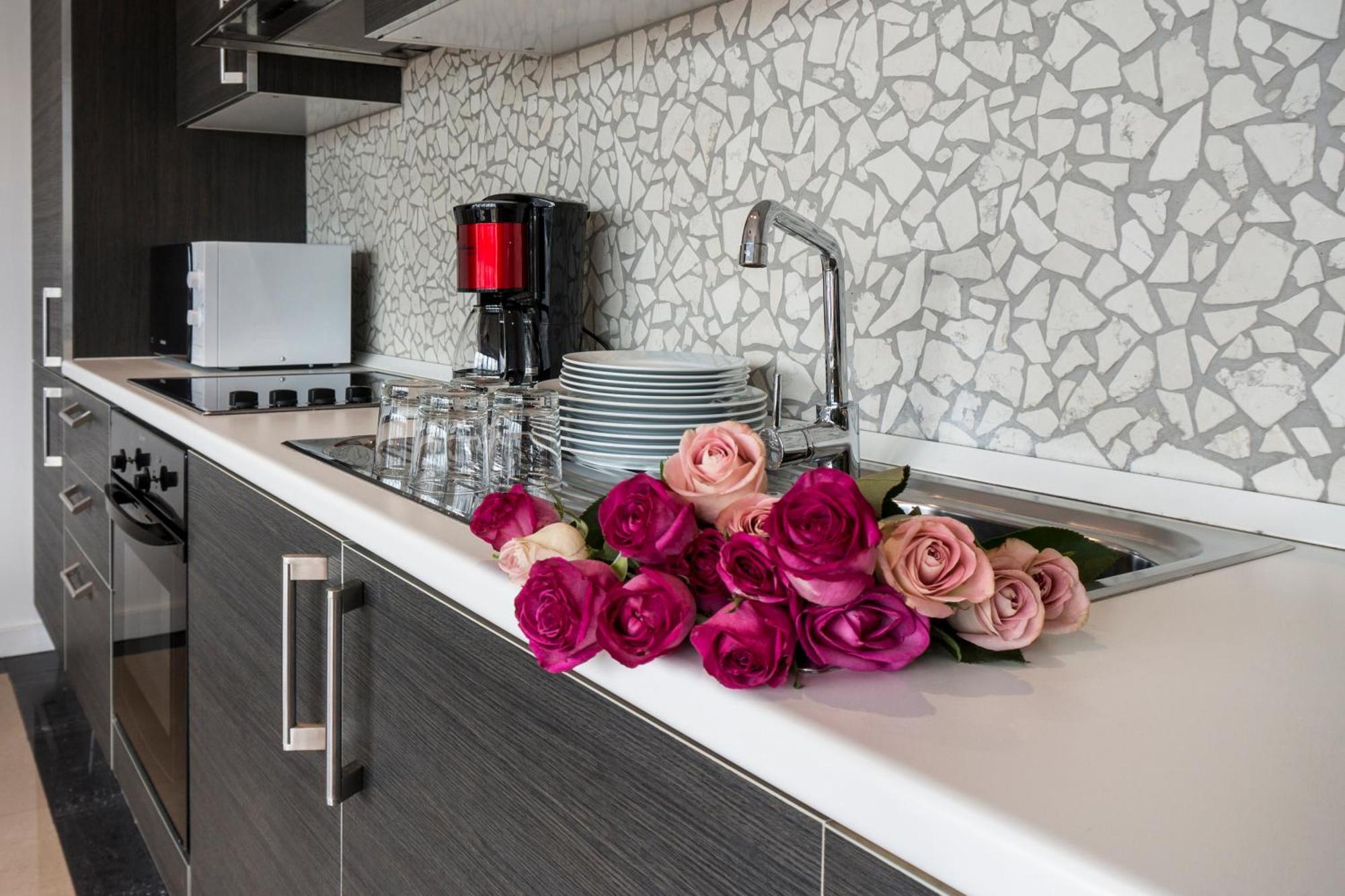 The Queen Luxury - Fiorita Apartment