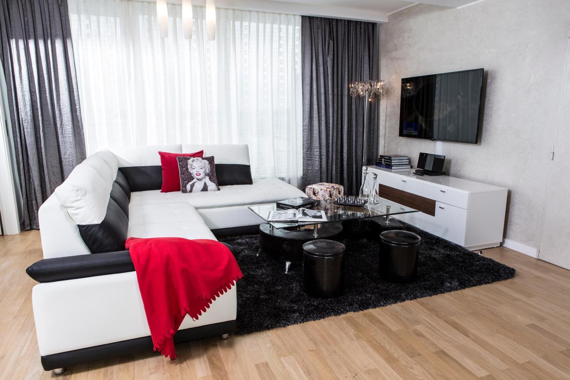 The Queen Luxury - Marilyn