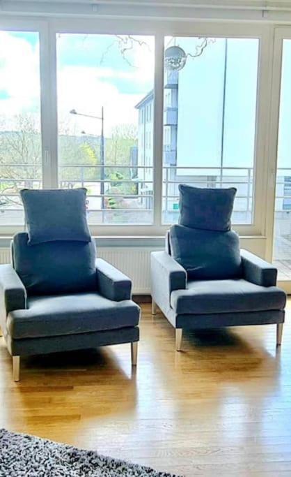 Luxury One Bedroom Flat With Parking&balcony-cent2 Appartement *