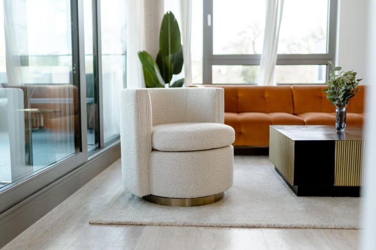 Elegance In Historic Ville-haute Apartment Luxemburg