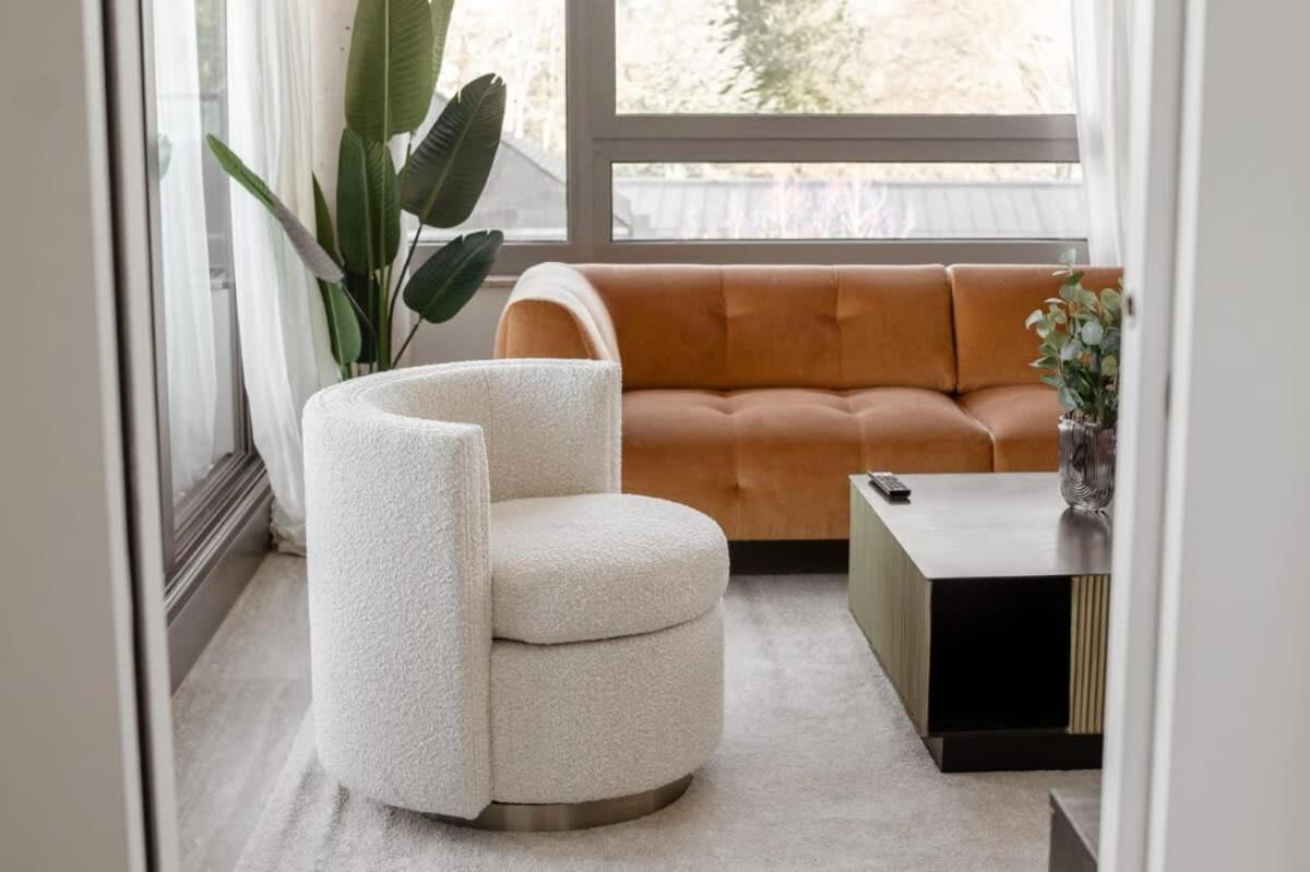 Apartment Elegance In Historic Ville-haute