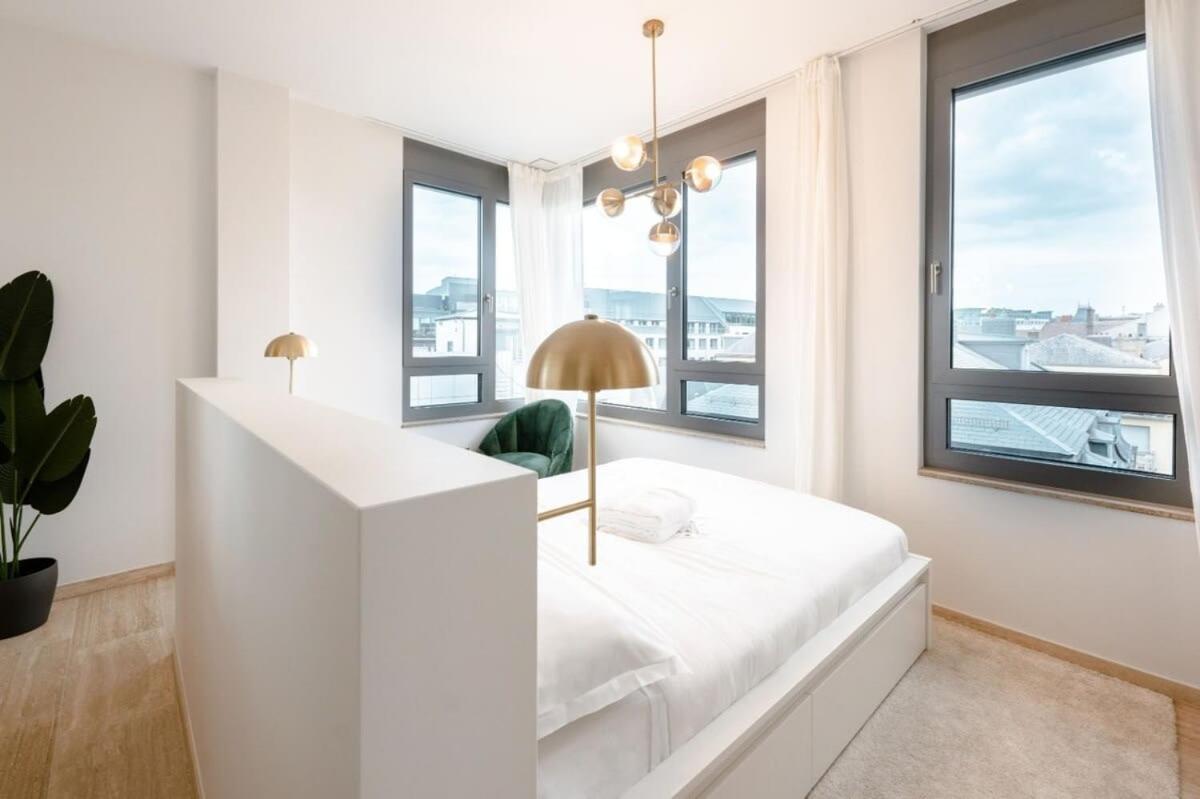 Elegance In Historic Ville-haute Luxemburg