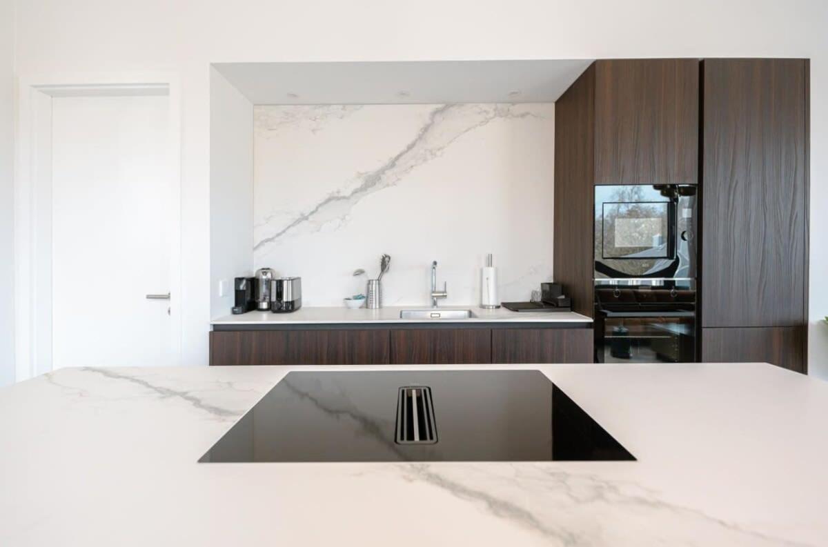 Elegance In Historic Ville-haute Apartment
