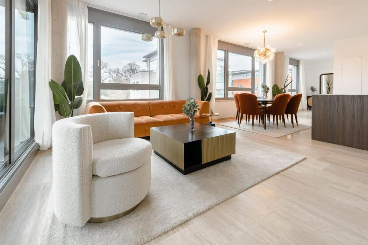 Elegance In Historic Ville-haute