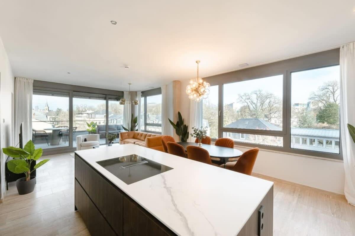 Elegance In Historic Ville-haute Apartment *