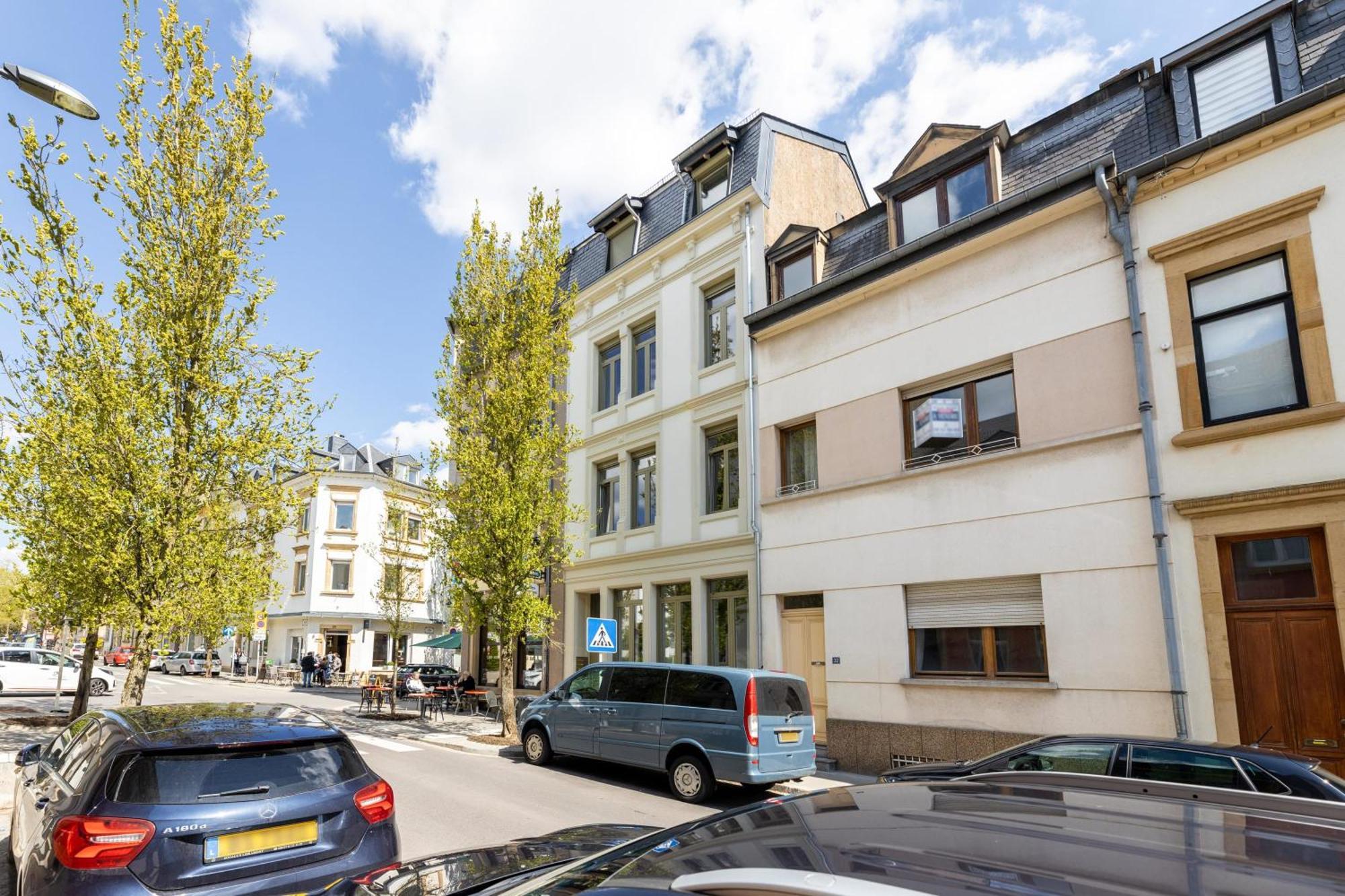 Stockholm Style Designer In Limpertsberg Apartment *