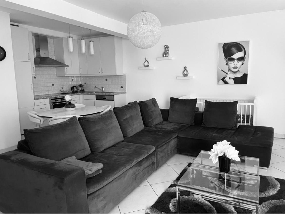 Luxury Penthouse With 3 Balconies -2 Bedrooms -petrus View & Parking * Luxembourg