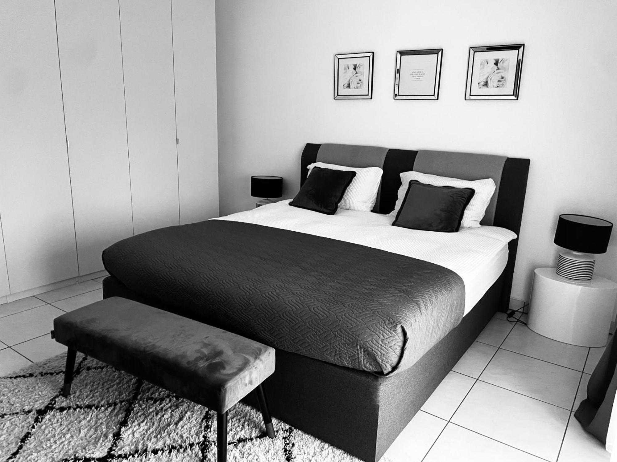 Luxury Penthouse With 3 Balconies -2 Bedrooms -petrus View & Parking * Luxembourg