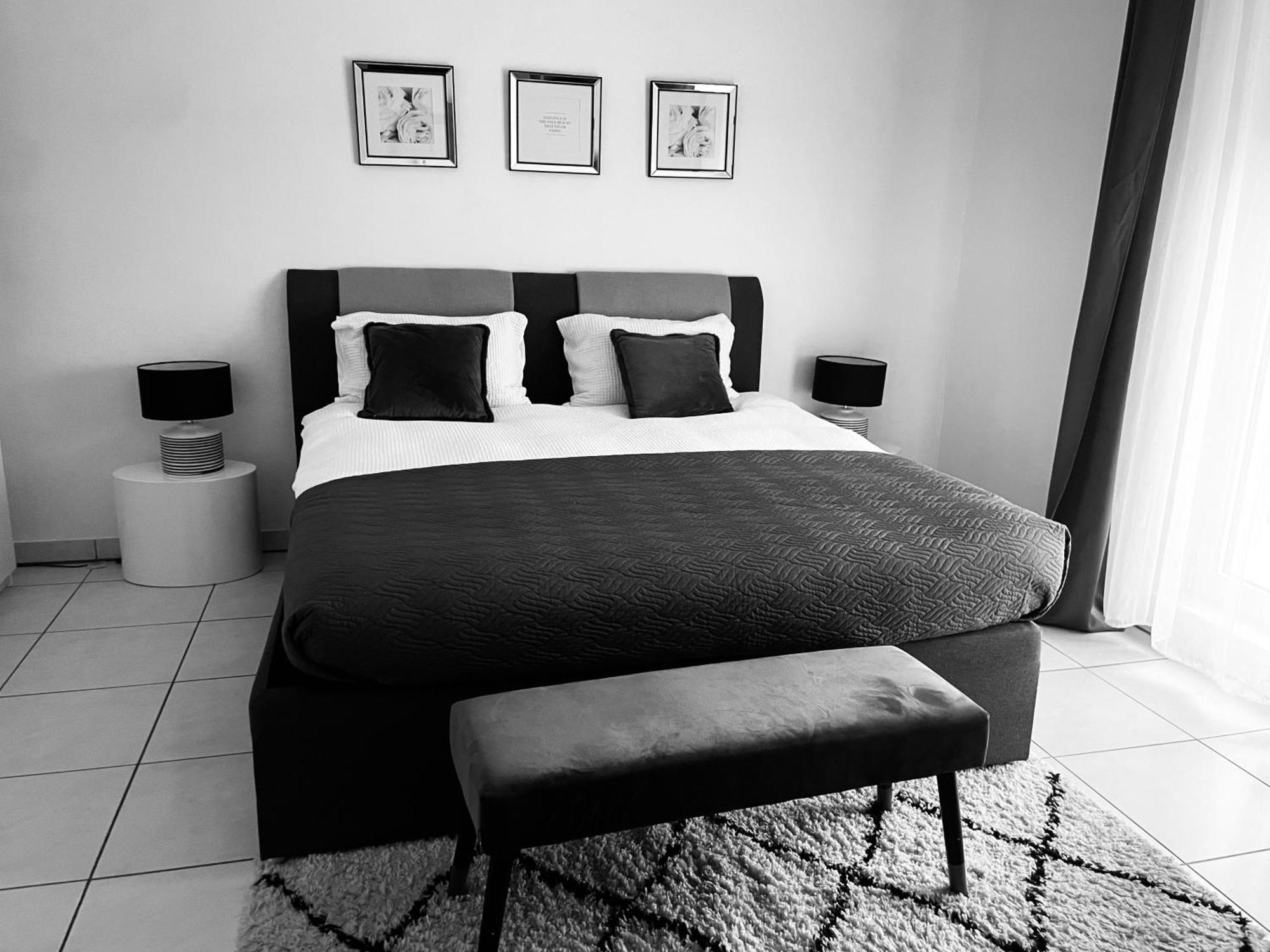 Luxury Penthouse With 3 Balconies -2 Bedrooms -petrus View & Parking Luxembourg