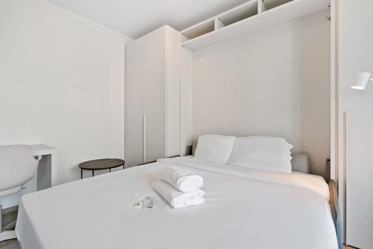 Modern Studio With Balcony In Apartment