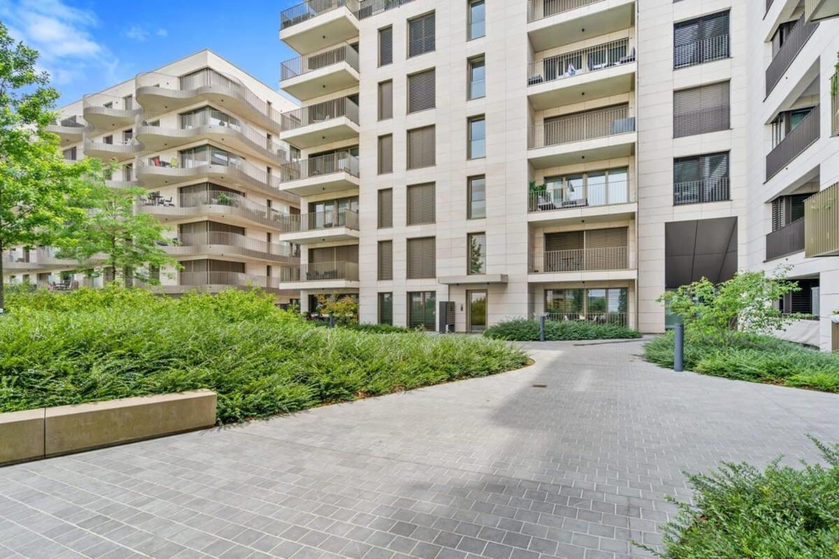 Modern Studio With Balcony In Apartment
