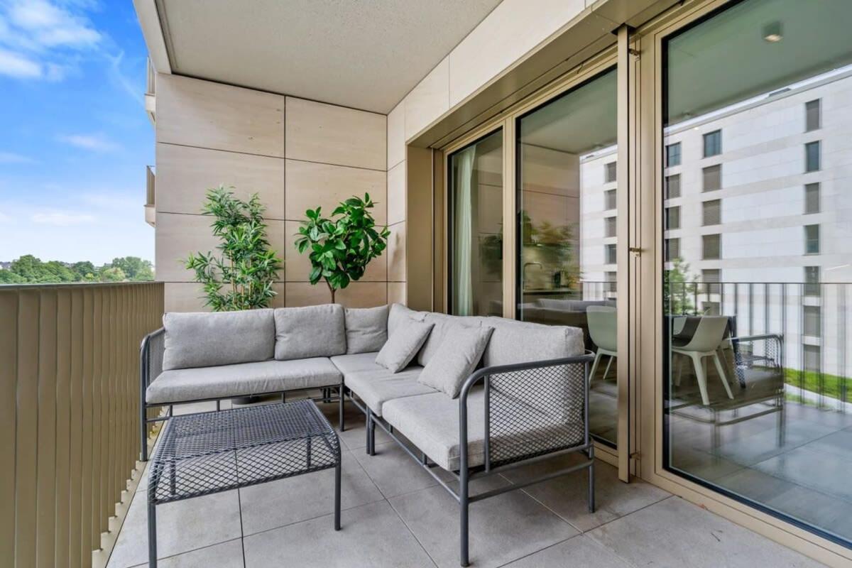 Modern Studio With Balcony In Apartment
