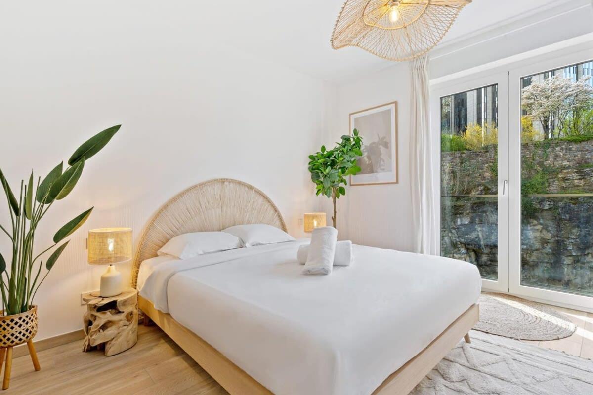 Modern 1br Apt With Balcony Near City Center Apartment *