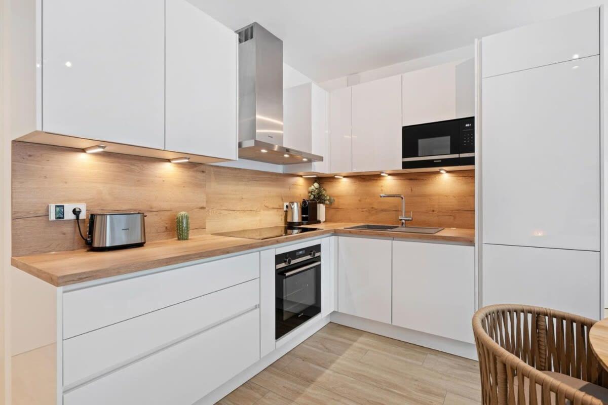 Modern 1br Apt With Balcony Near City Center * Luxemburg