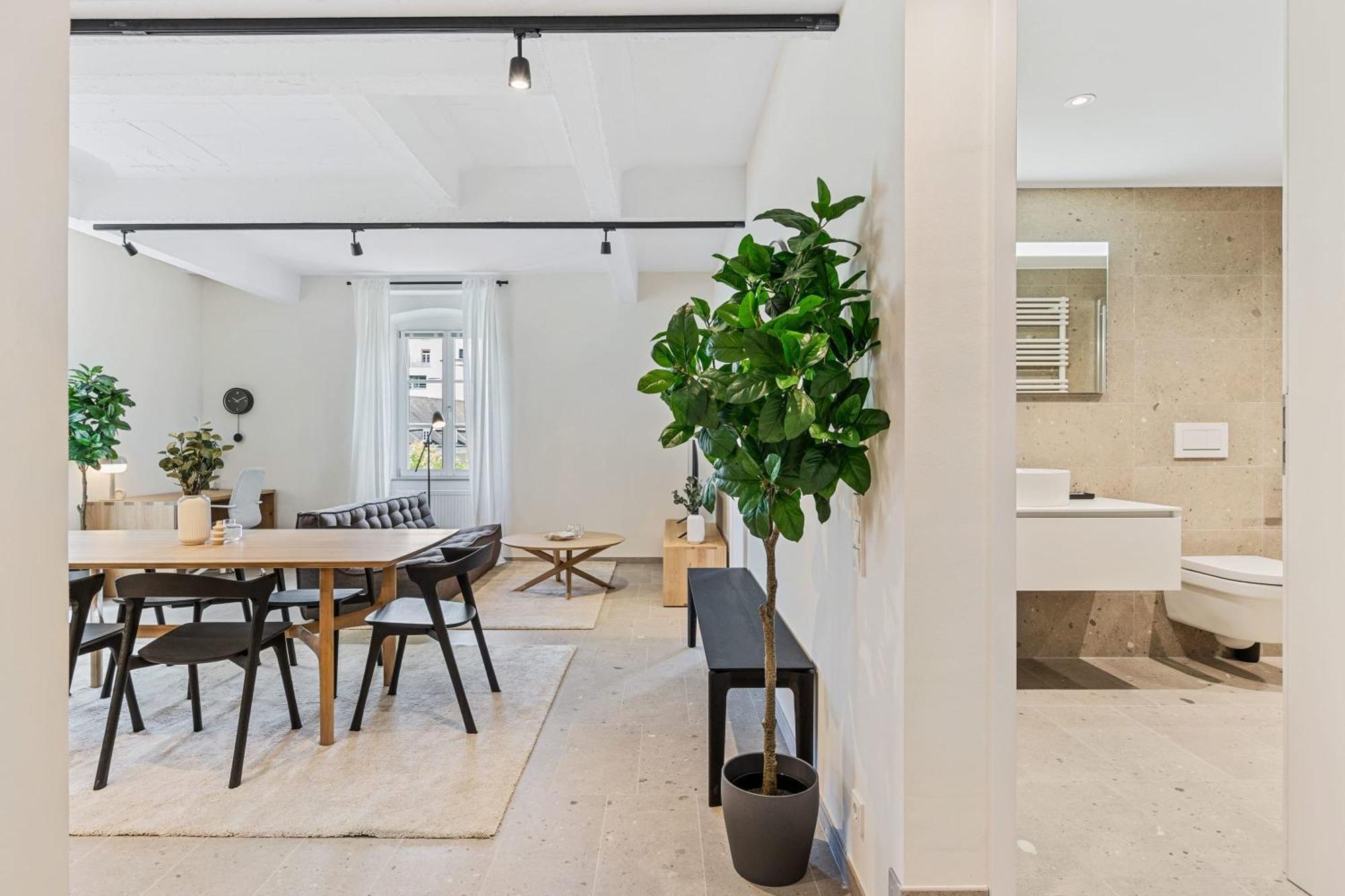Clausen Hideaway Modern